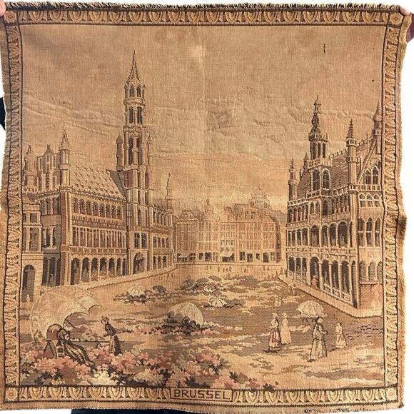 2 square antique tapestries of Brussels - Picture 1 of 7